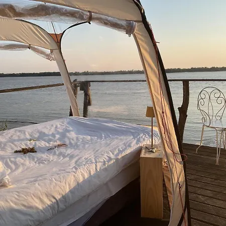 Holiday home Bulle Etoilee Sur L'estuaire De La Gironde *