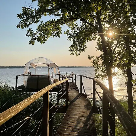 Bulle Etoilee Sur L'estuaire De La Gironde Holiday home Gauriac